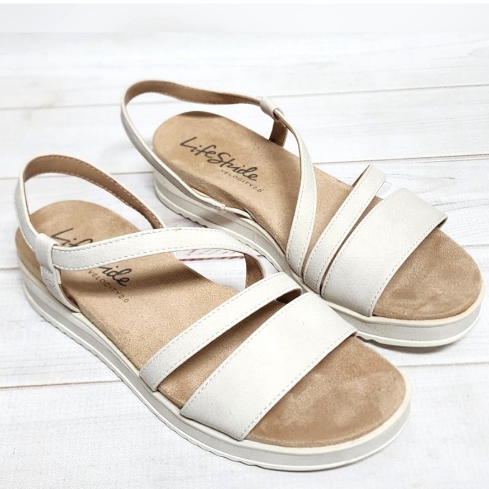 LifeStride Women's Zoe Sport Sandal- in bone color. 6.5W